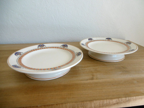 Deux presentoirs faience - deux,