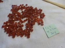 perle vintage ancienne , lot de 200 perle en verre rouge  carré plat