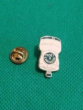 PIN'S badge broche vintage  posca moet et Chandon 