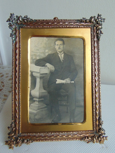 Petit cadre porte photo ancien