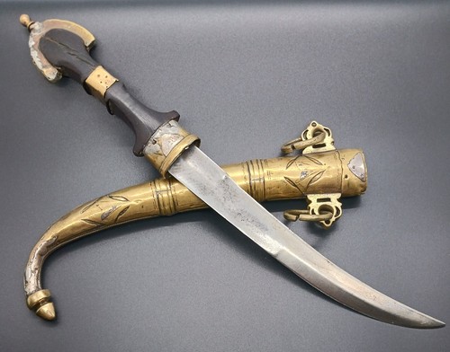 Moroccan koummya with - , horn