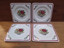 Lot de 4 assiettes carrées à dessert de Gien modèle Luxembourg