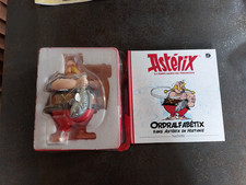 MINIATURE ASTERIX
