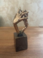 sculpture En bronze De Yves