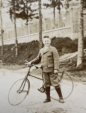 Photo velo ancien cyclisme collection photographie cadre croix incliné