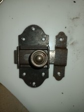ancien verrou   targette en fer forgé  neuf de stock  NOS 