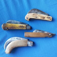 lot de 4 serpettes anciennes, couteau de paysan et vigneron.