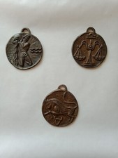 Lot De Médaille Astrologique Taureau Balance Verseau