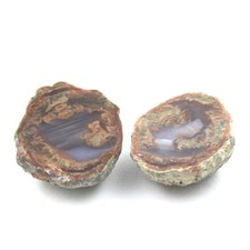 Lithophyse. 137.0 ct. Massif