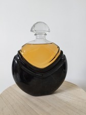 factice géant parfum, Magie