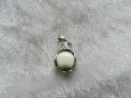 Jolie pendentif pingouin - , en