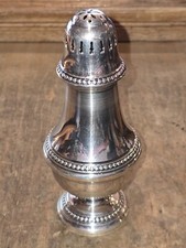 Soupoudreuse anglaise en métal argenté  poinçon cloche