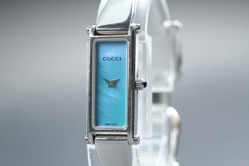 Presque comme neuve montre - [presque, neuve]