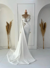 Luxury 2024 wedding dress with pearls and removable train