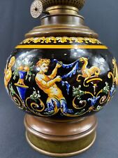 Pied de lampe XIXe en faïence de Gien décor Renaissance italienne sur fond noir