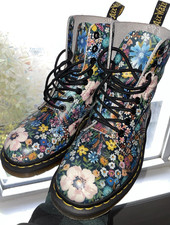 Dr. Martens Floral Leather