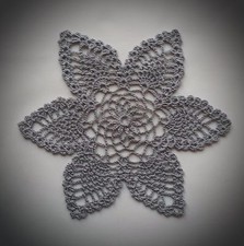 napperon au crochet différents coloris  20 cm (modèle n° 7)