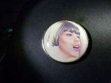 pin's Mireille Mathieu  star celebrity legend pin metal  model A