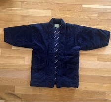 Tube bleu marine indigo bleu