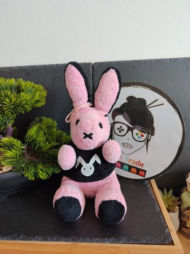 Doudou peluche lapin playboy - peluche,
