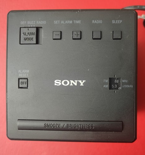 Radio réveil sony - radio, am/fm