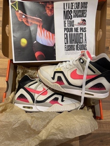 Nike air tech - nike, challenge