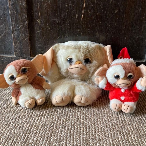 90s gremlins gizmo hand - gremlins,