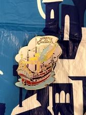 Disney Pin Trading DLP Paris