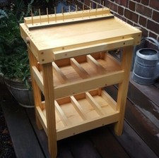 PORTABLE FLY TYING TABLE