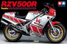 TAMIYA Yamaha RZV 500R - 1/12