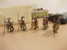 5 chevaliers plomb moyen-âge