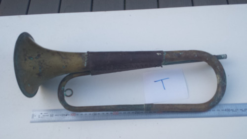 Ancien clairon militaire - t/,