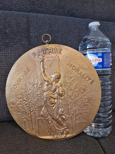 énorme médaille bronze - Énorme,