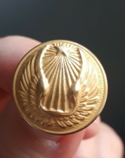 L02F03 bouton d'uniforme