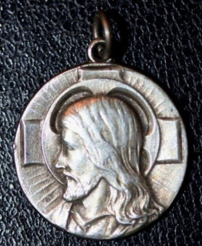 Belle médaille religieuse