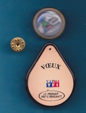 RARE PIN'S PARLANT BONNE ANNEE