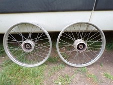 paire de roues jantes nues 17"
