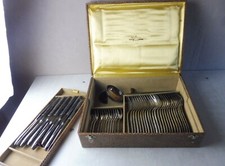 Ancienne valise / ménagère