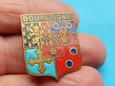 INSIGNE  EMAILLE BROCHE BLASON