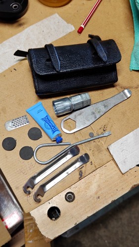 Ancienne sacoche trousse à - sacoche, /