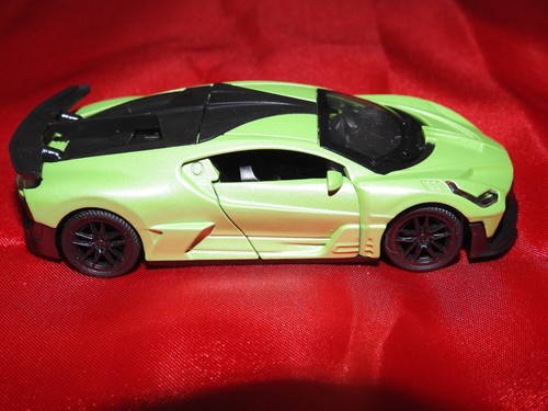 Voiture miniature bugatti divo - voiture,