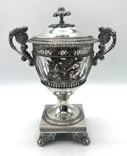 TRES BEAU DRAGEOIR SUCRIER