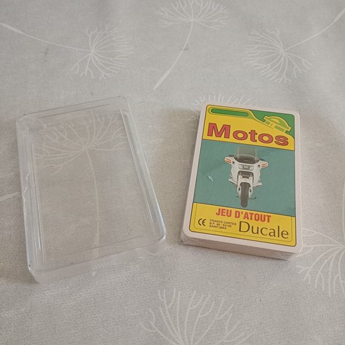 Jeu cartes atout - jeu, /