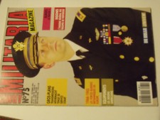 22$$ Revue Armes Militaria