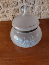 RAVISSANT GRAND POT COUVERT EN OPALINE