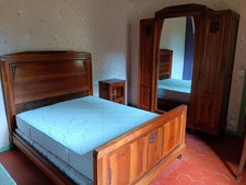 Chambre ancienne très bon état lit+ sommier armoire miroir chevet marbre