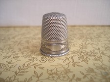 DÉ À COUDRE Ancien en ARGENT