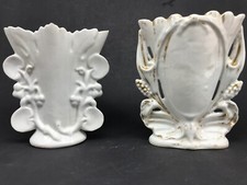  2 anciens vases en faïence blanche porcelaine de paris bouquet de mariés