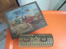 2 anciennes boîtes en tôle lithographiée publicitaire Huntley Palmers valisette