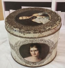 Ancienne Grande Boite Métal Fer Blanc  Plum cake Litho portait de femmes 